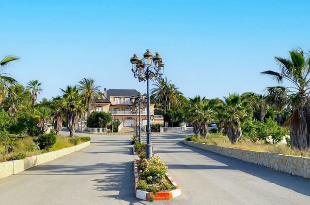 8 bedroom Finca/Country House for sale in Jumilla - € 1,450,000 (Ref: 9475285)