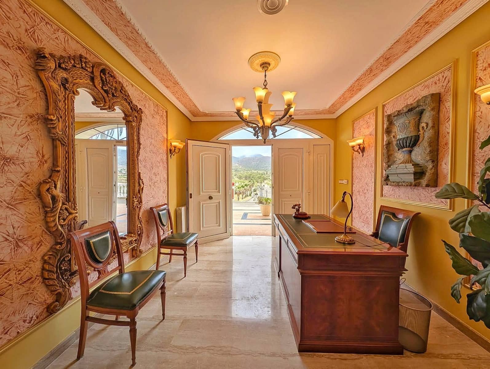 8 bedroom Finca/Country House for sale in Jumilla - € 1,450,000 (Ref: 9475285)