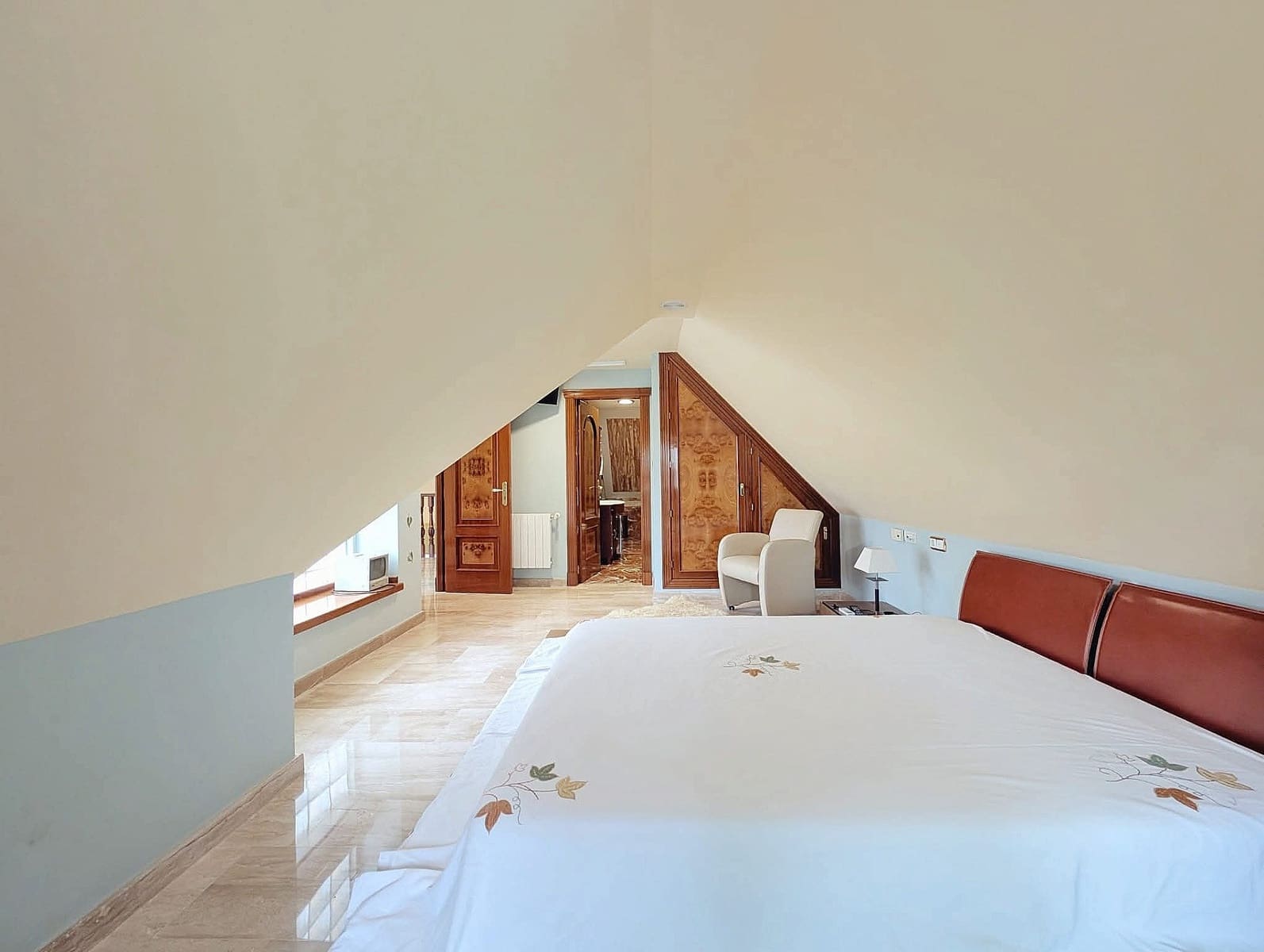 8 bedroom Finca/Country House for sale in Jumilla - € 1,450,000 (Ref: 9475285)