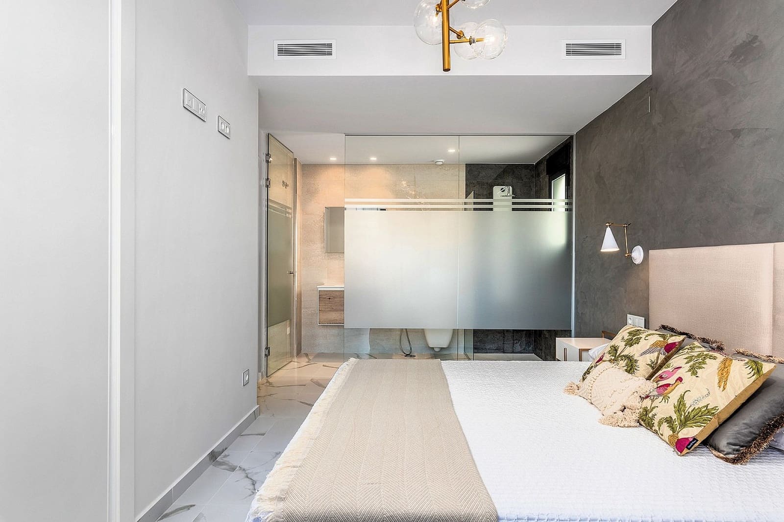 2 bedroom Bungalow for sale in San Miguel de Salinas - € 395,000 (Ref: 9475290)