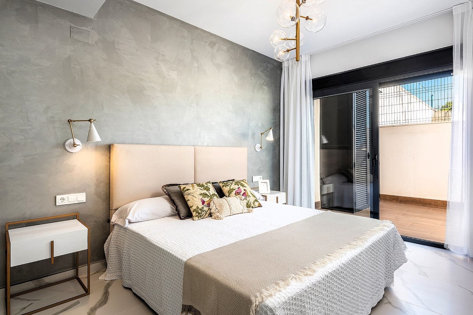 2 bedroom Bungalow for sale in San Miguel de Salinas - € 395,000 (Ref: 9475290)