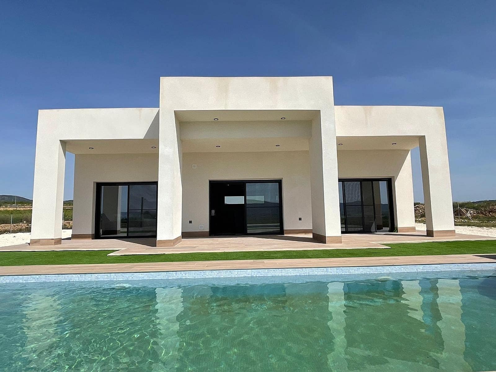 4 bedroom Villa for sale in Aspe - € 287,000 (Ref: 9475306)