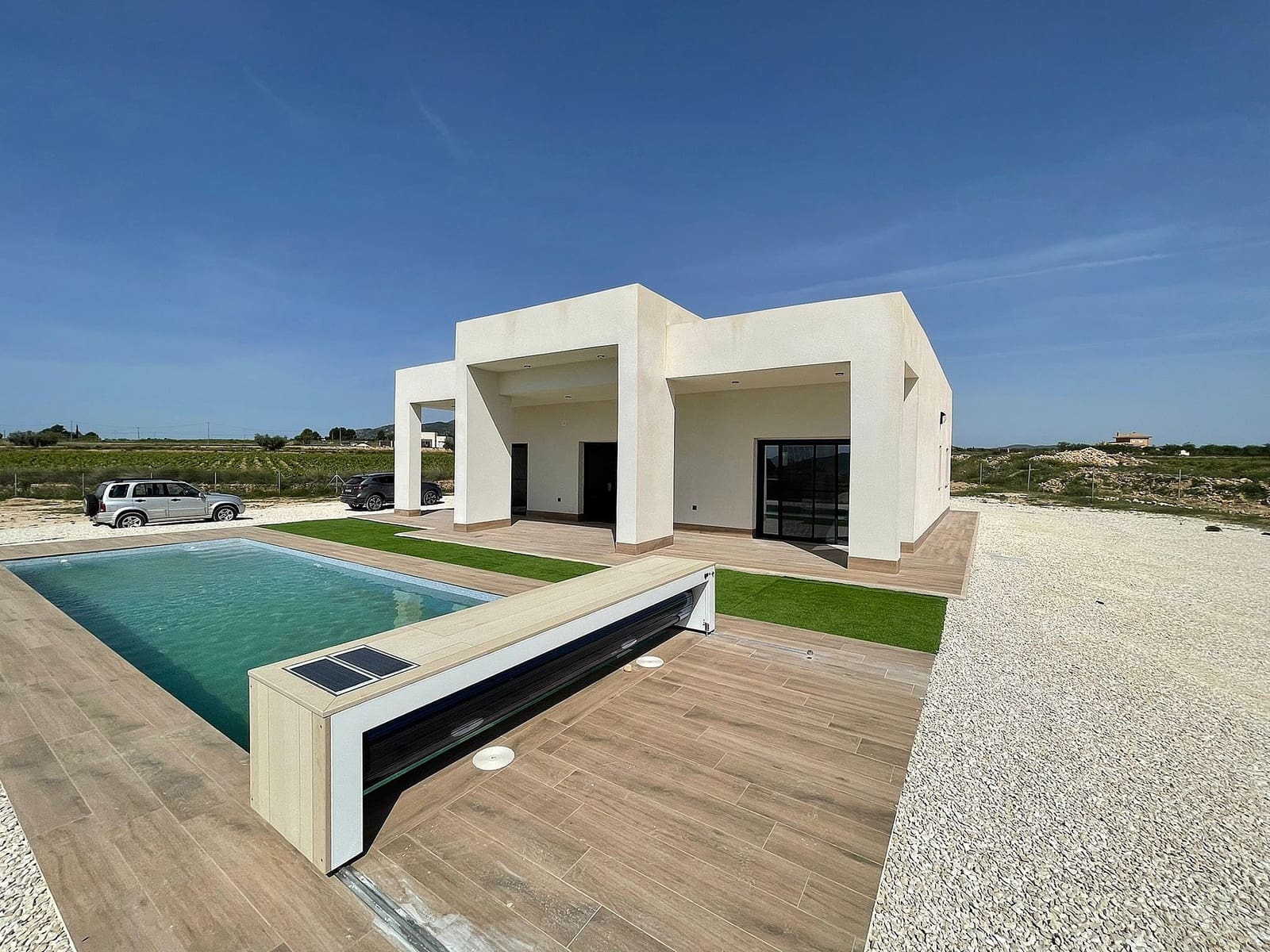 4 bedroom Villa for sale in Aspe - € 287,000 (Ref: 9475306)