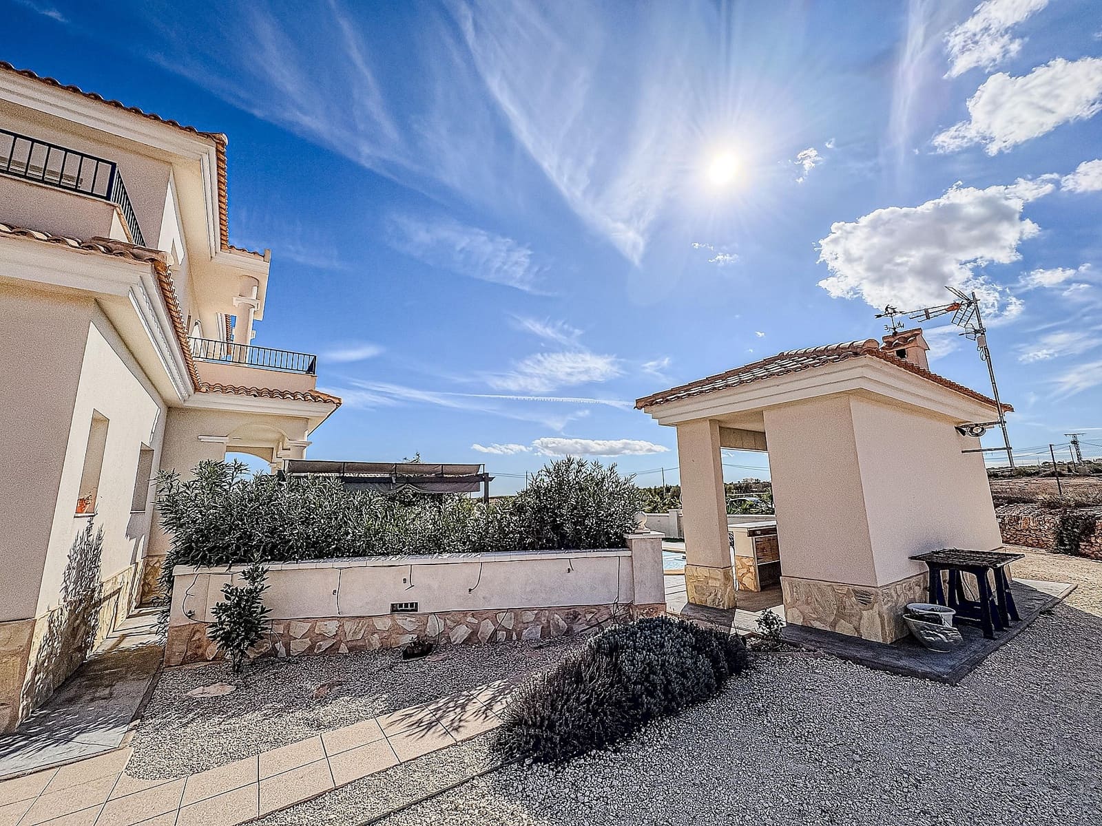 4 bedroom Villa for sale in Pinoso - € 525,000 (Ref: 9475313)