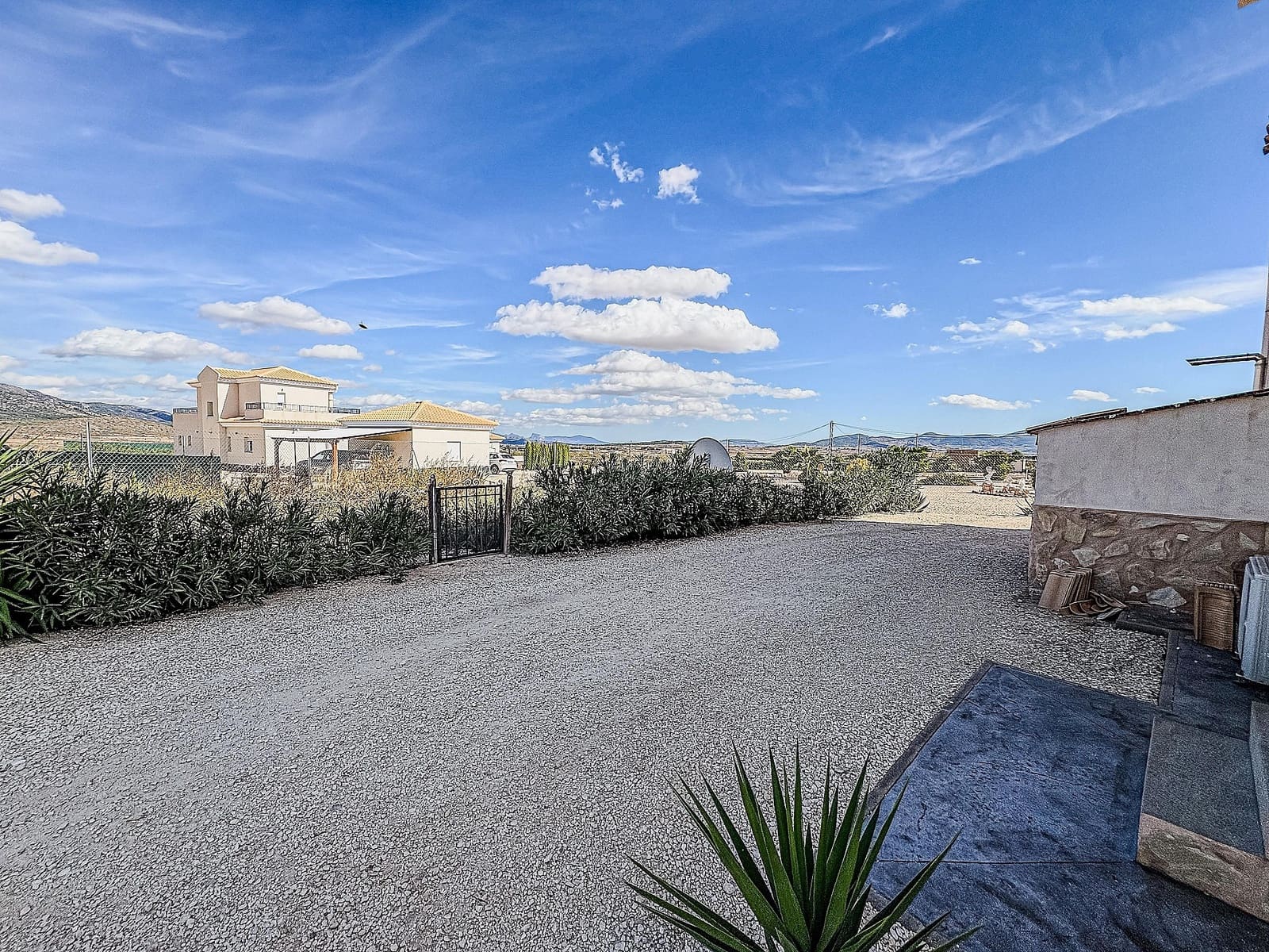 4 bedroom Villa for sale in Pinoso - € 525,000 (Ref: 9475313)