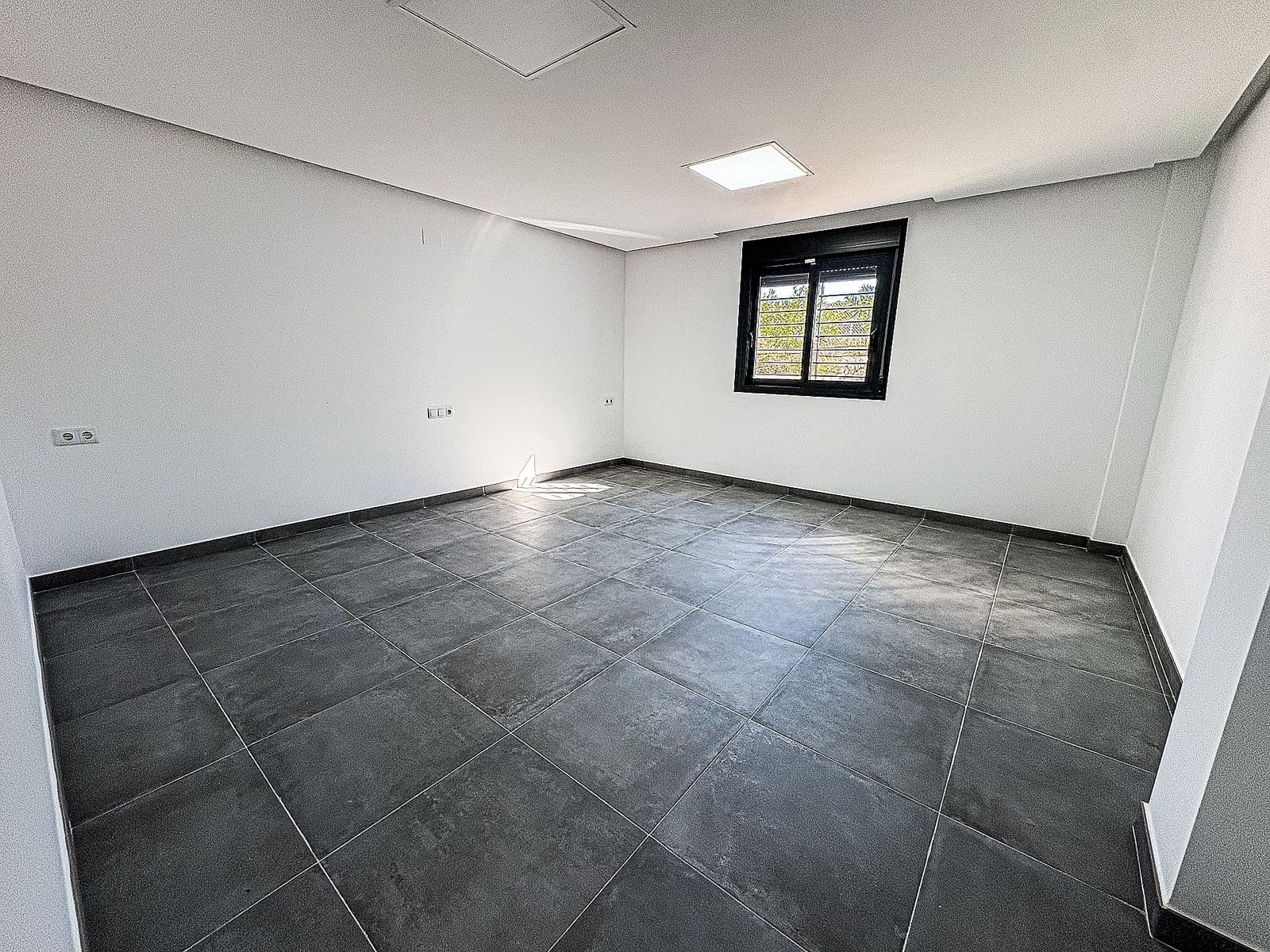 5 bedroom Villa for sale in Pinoso - € 409,995 (Ref: 9475315)