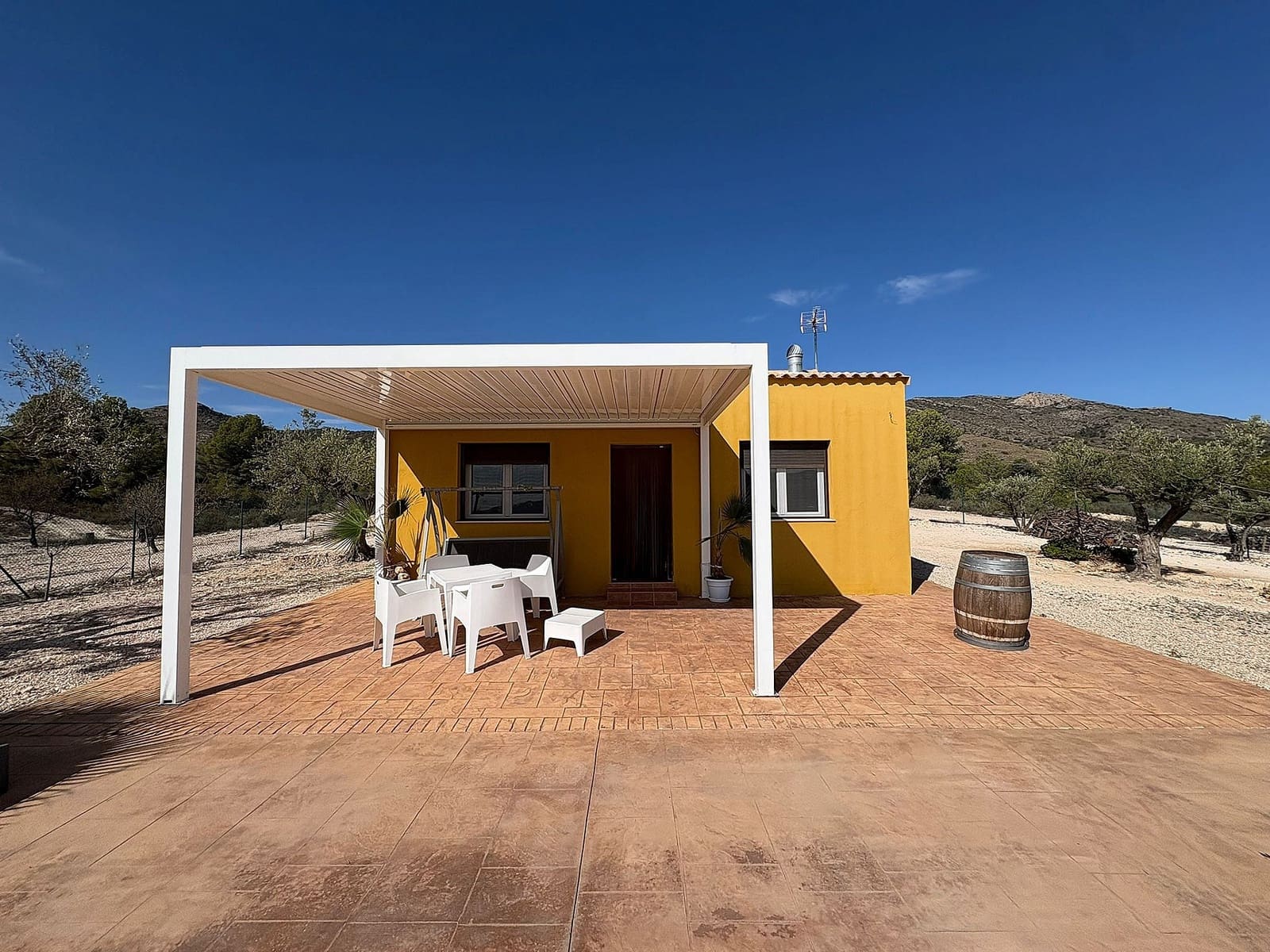 2 bedroom Villa for sale in Sax - € 199,995 (Ref: 9475318)