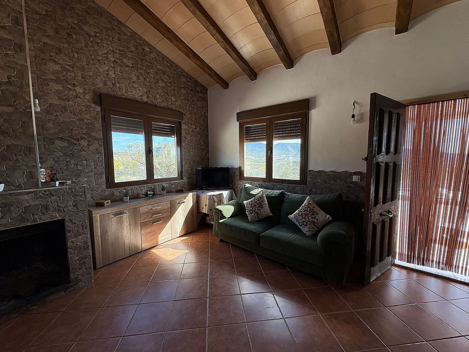 2 bedroom Villa for sale in Sax - € 199,995 (Ref: 9475318)