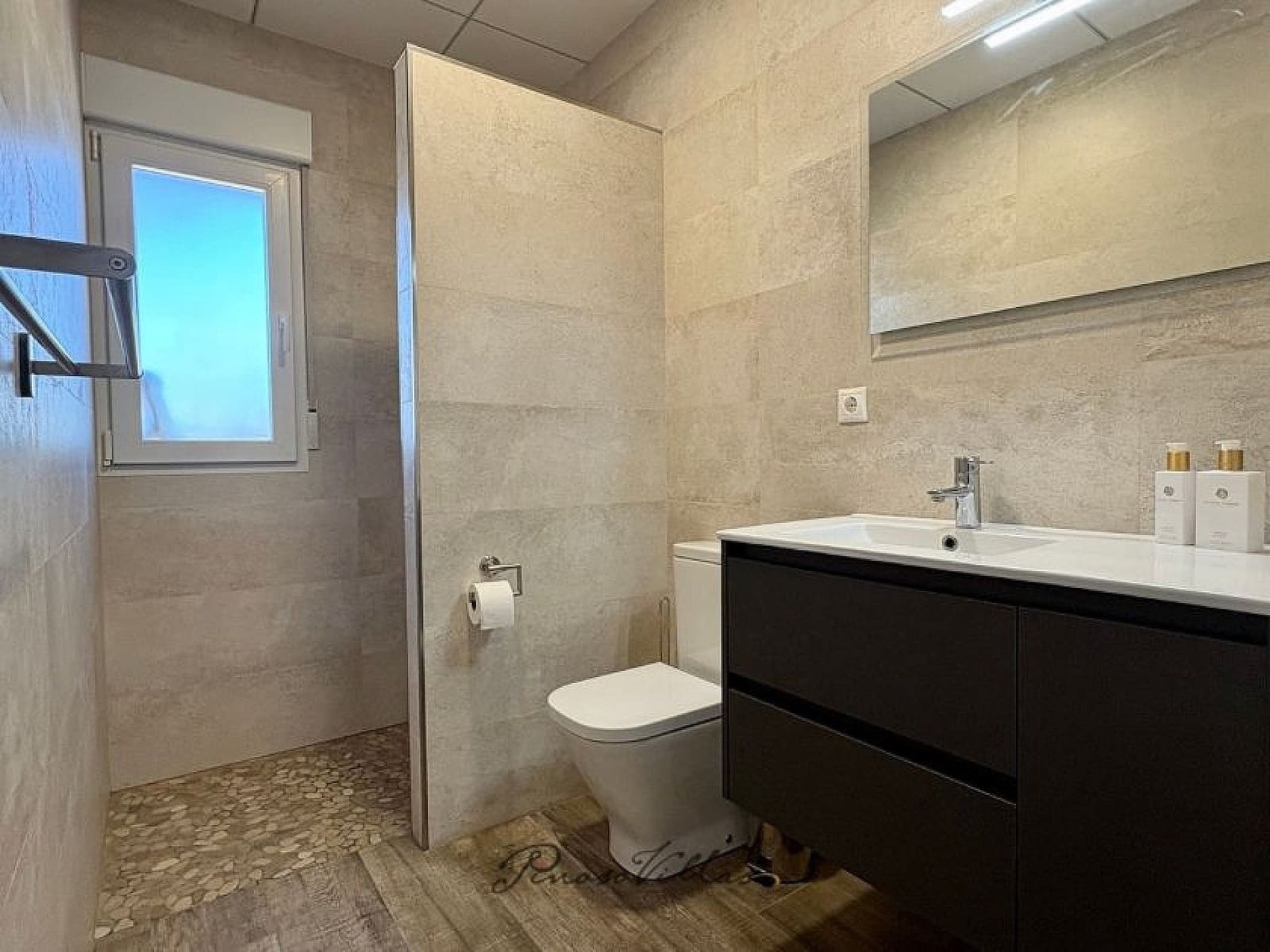 4 bedroom Villa for sale in Pinoso - € 549,000 (Ref: 9475320)