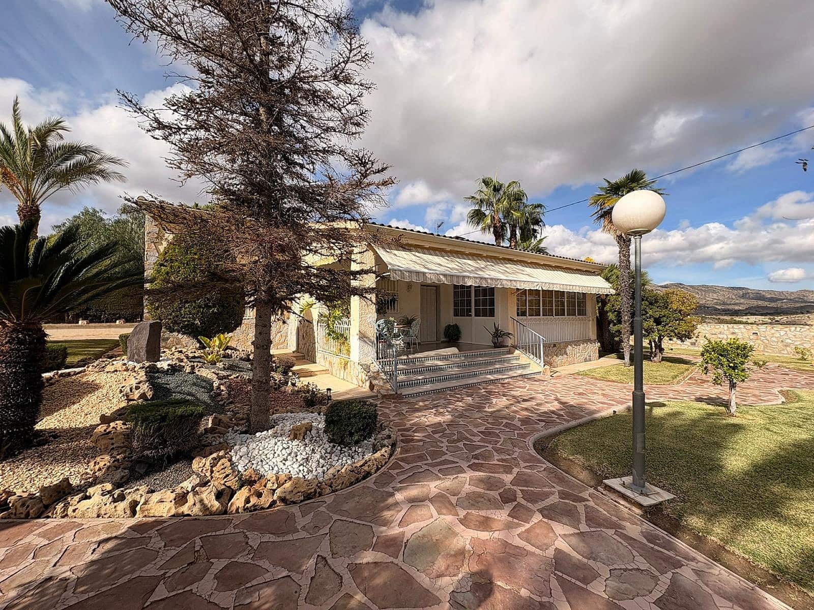 4 bedroom Villa for sale in Monovar / Monover - € 618,000 (Ref: 9475324)