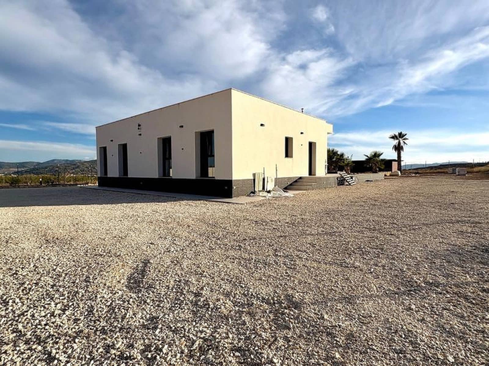 4 bedroom Villa for sale in Pinoso - € 449,950 (Ref: 9475325)