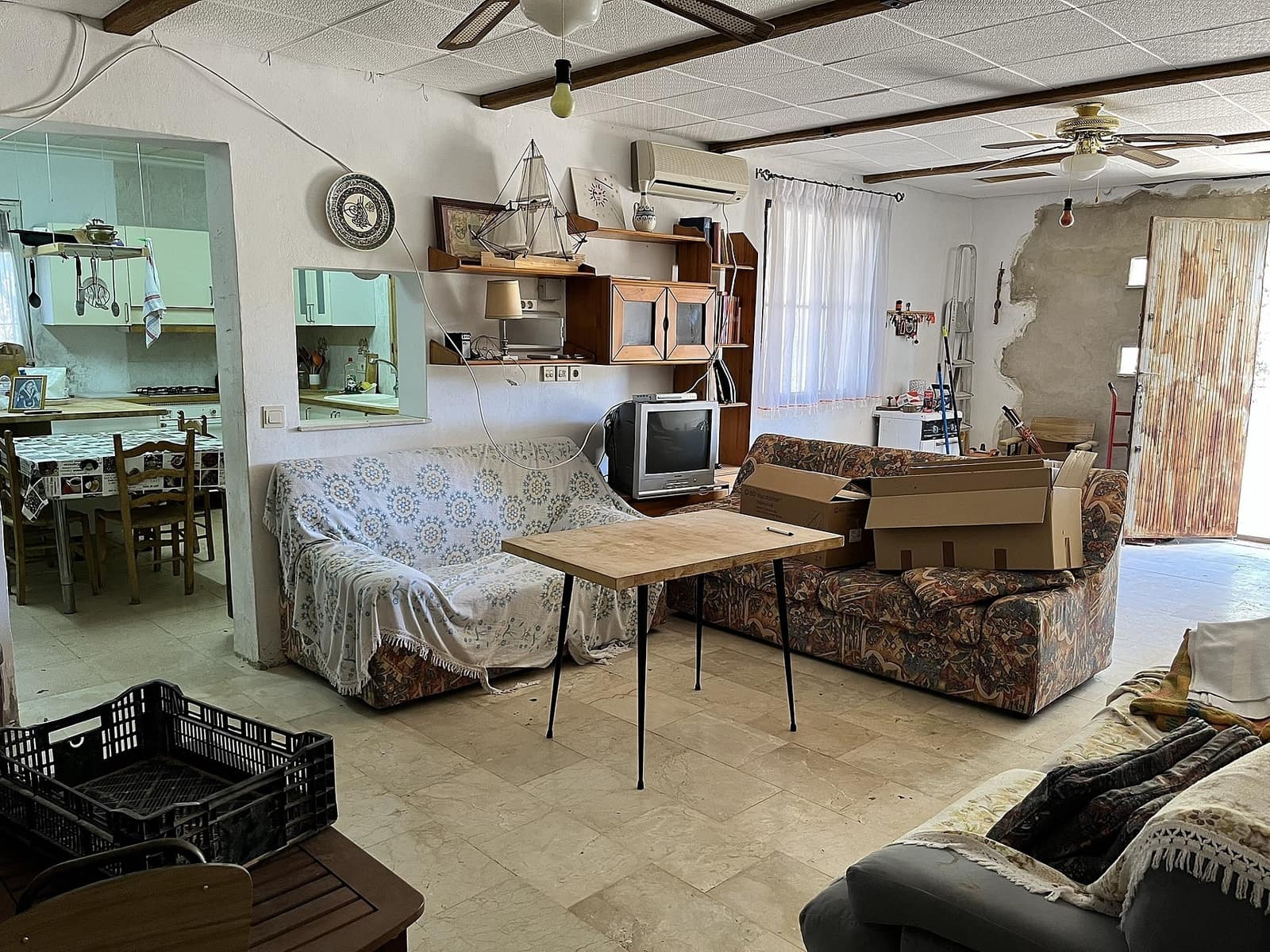 4 bedroom Finca/Country House for sale in El Canton - € 149,950 (Ref: 9475326)