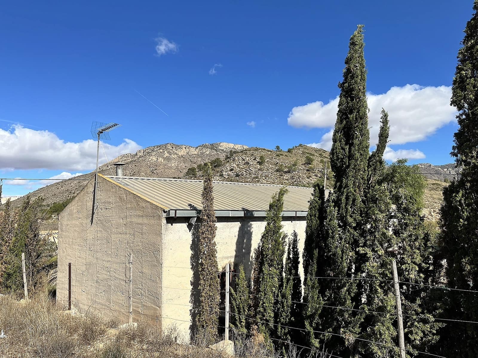 4 bedroom Finca/Country House for sale in El Canton - € 149,950 (Ref: 9475326)