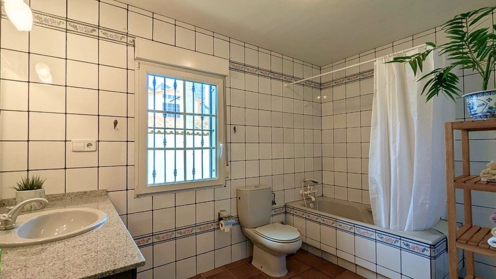 4 bedroom Villa for sale in Pilar de la Horadada - € 690,000 (Ref: 9475327)