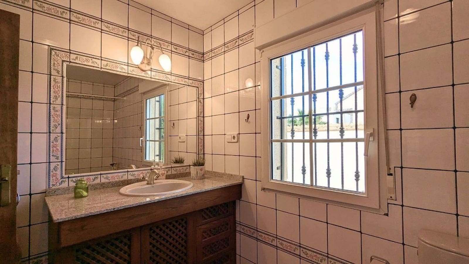 4 bedroom Villa for sale in Pilar de la Horadada - € 690,000 (Ref: 9475327)