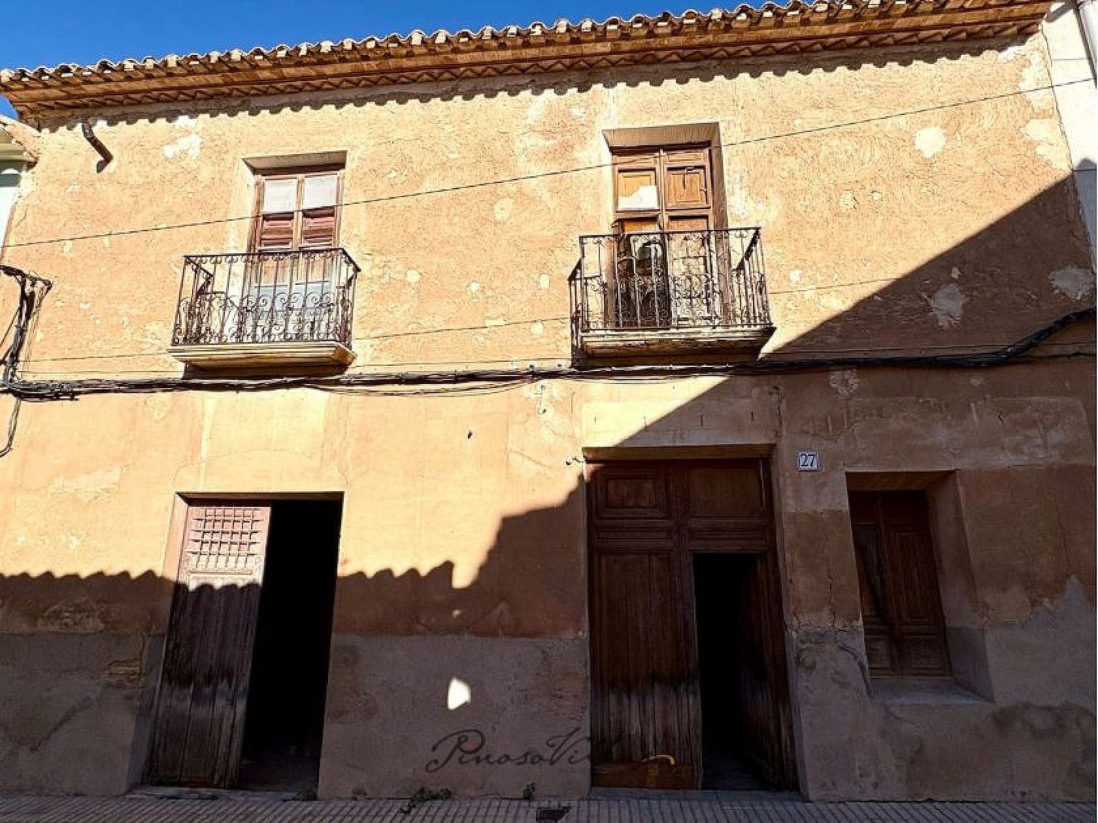 Townhouse for sale in Pinoso - € 90,000 (Ref: 9475335)