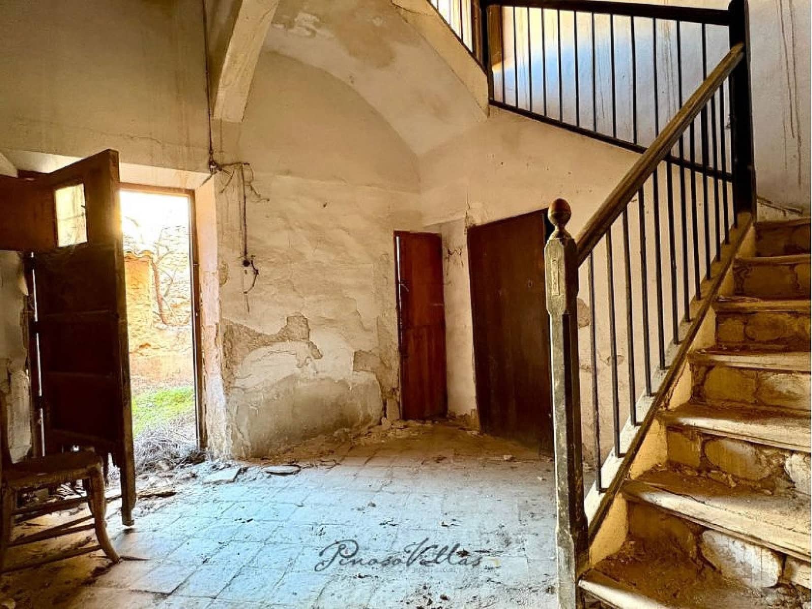 Townhouse for sale in Pinoso - € 90,000 (Ref: 9475335)