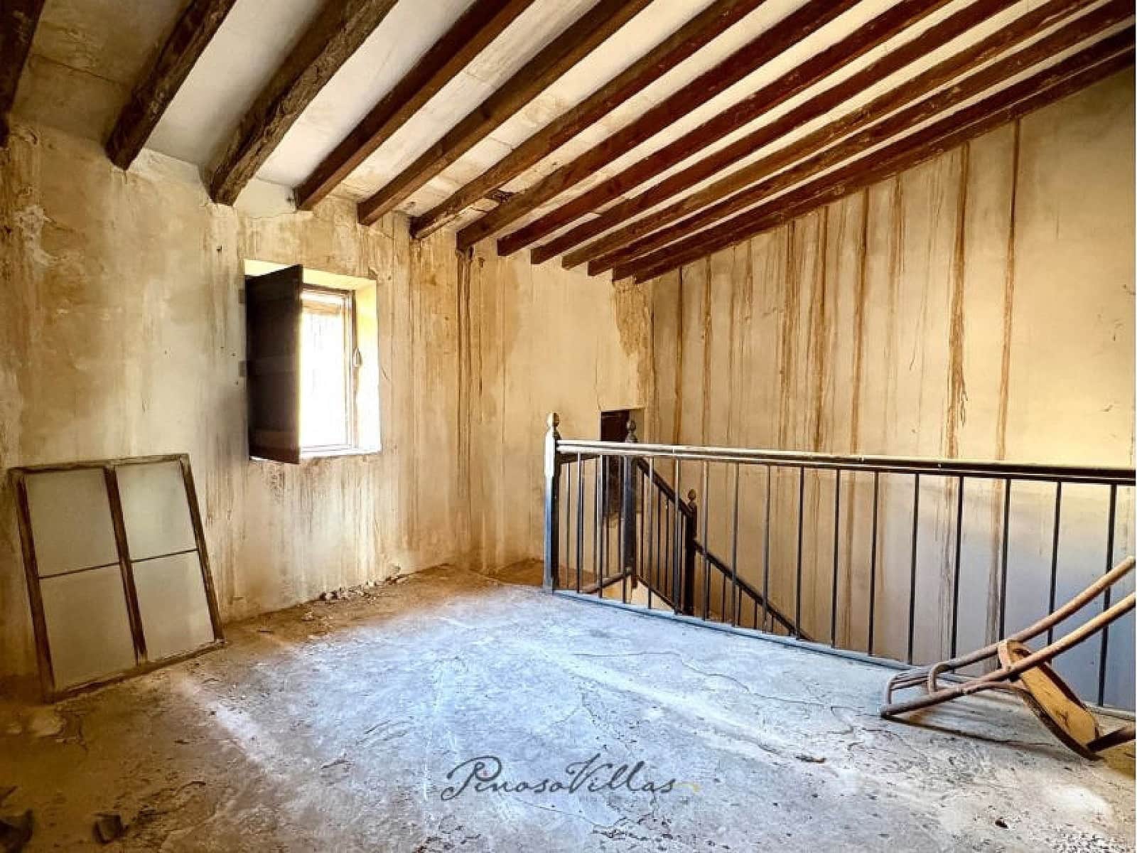 Townhouse for sale in Pinoso - € 90,000 (Ref: 9475335)