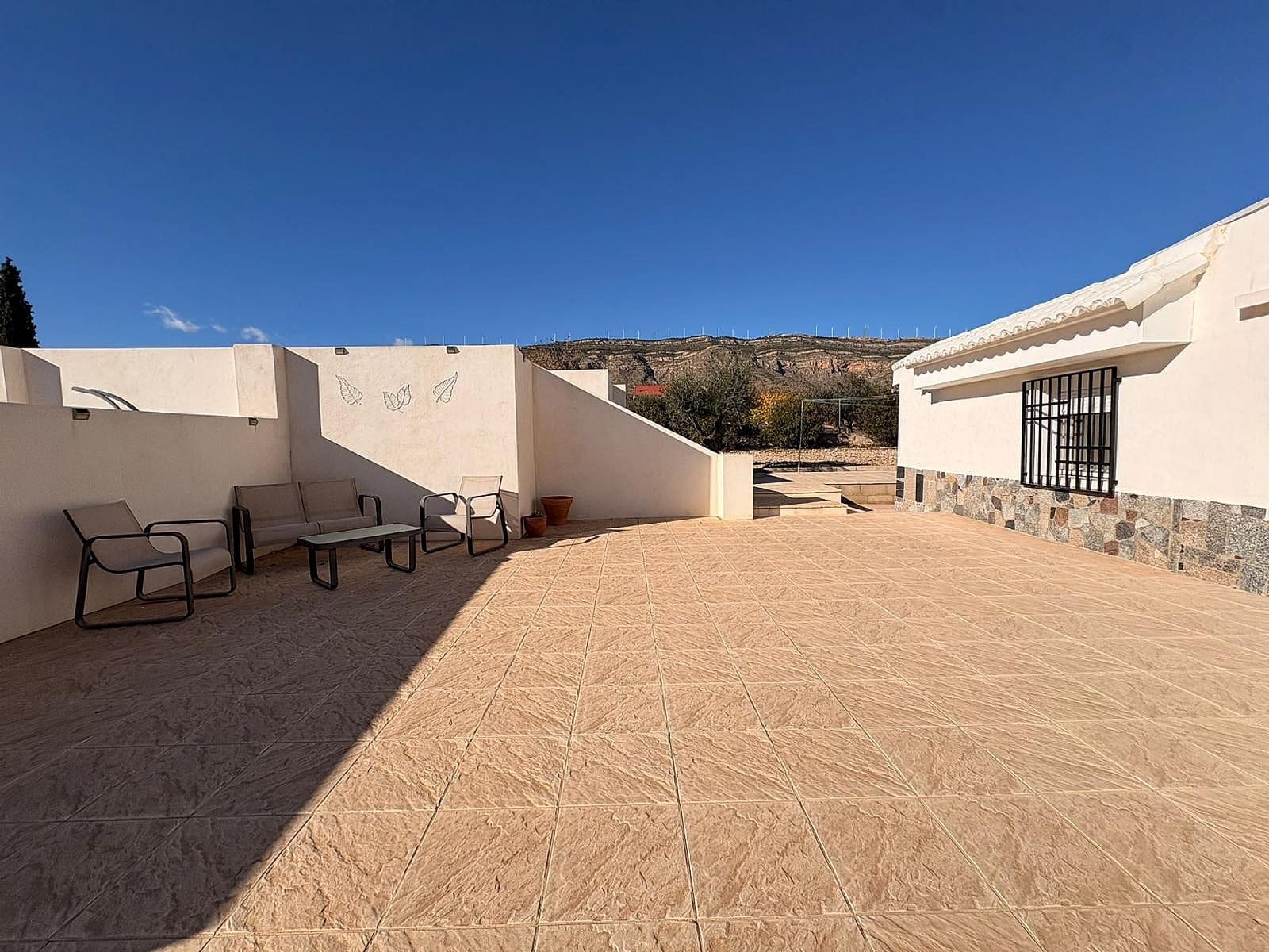 3 bedroom Finca/Country House for sale in Caudete - € 249,995 (Ref: 9475336)