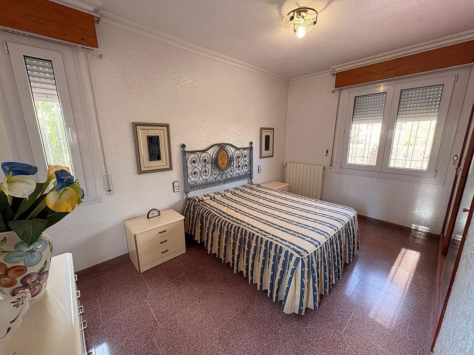 3 bedroom Villa for sale in Sax - € 575,000 (Ref: 9475352)