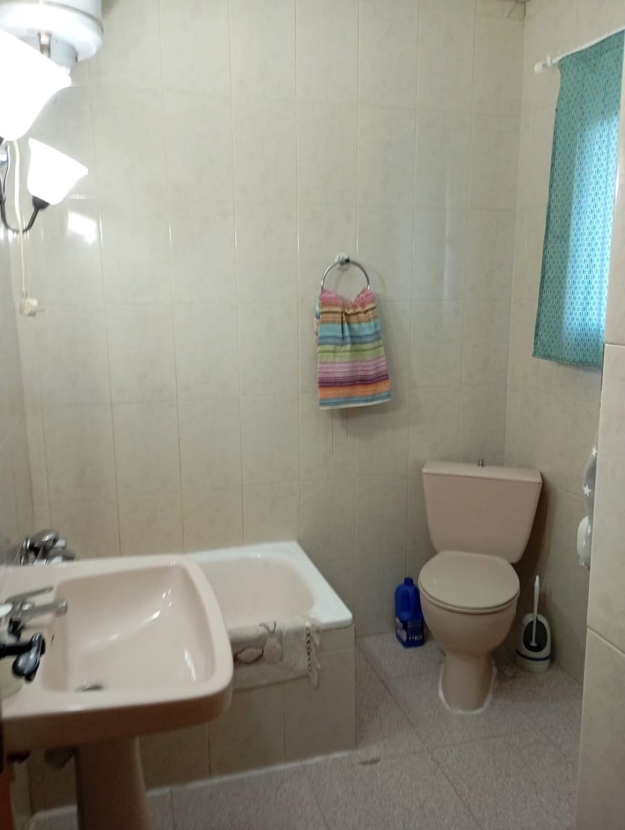 6 bedroom Finca/Country House for sale in Yecla - € 249,500 (Ref: 9475353)