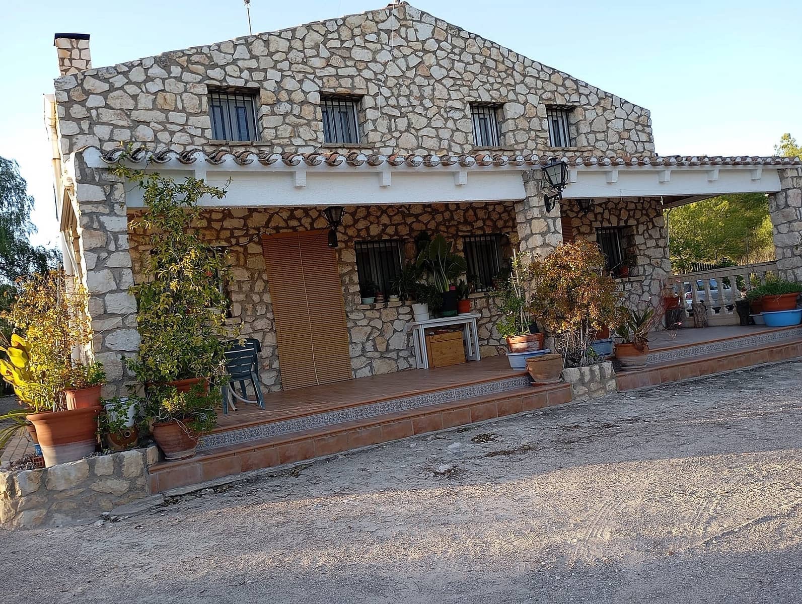6 bedroom Finca/Country House for sale in Yecla - € 249,500 (Ref: 9475353)