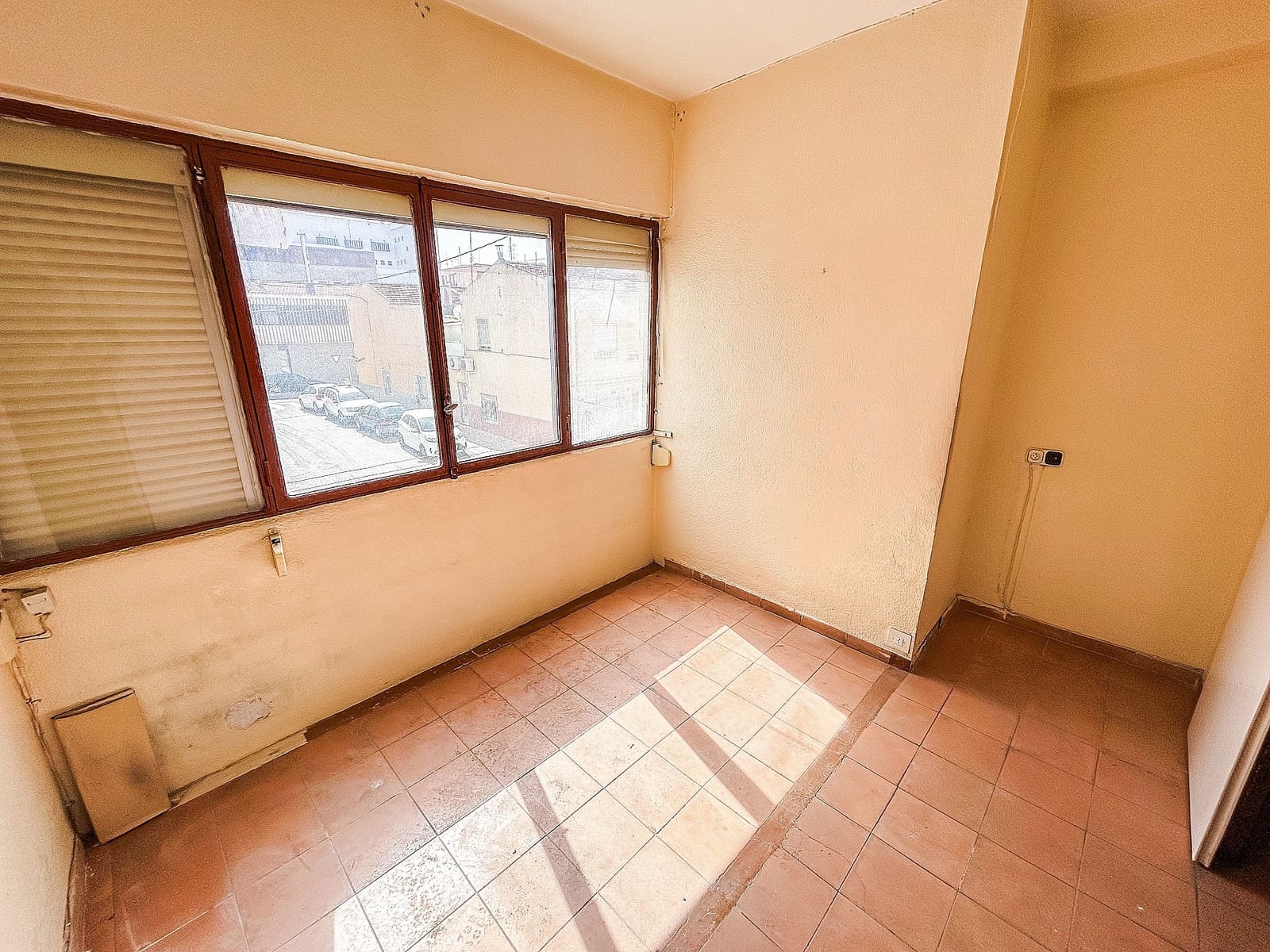 6 bedroom Townhouse for sale in Petrel / Petrer - € 169,000 (Ref: 9475509)