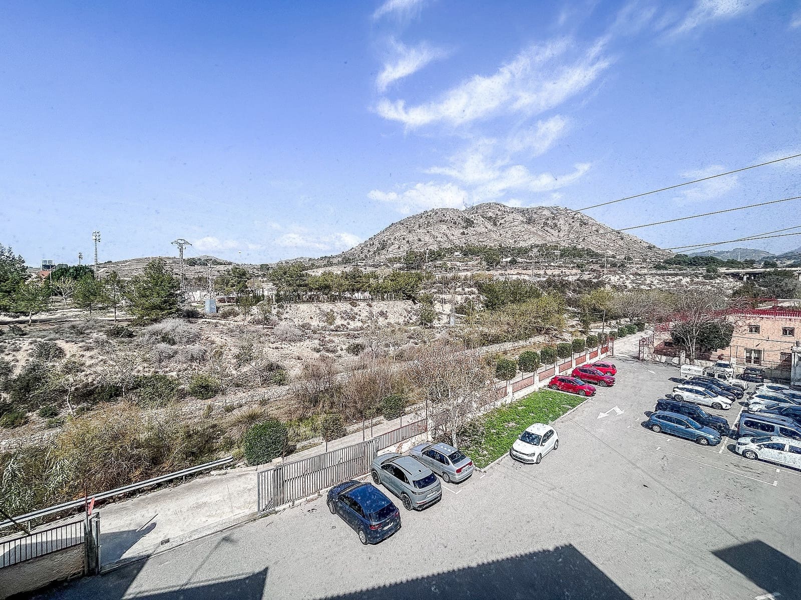 6 bedroom Townhouse for sale in Petrel / Petrer - € 169,000 (Ref: 9475509)