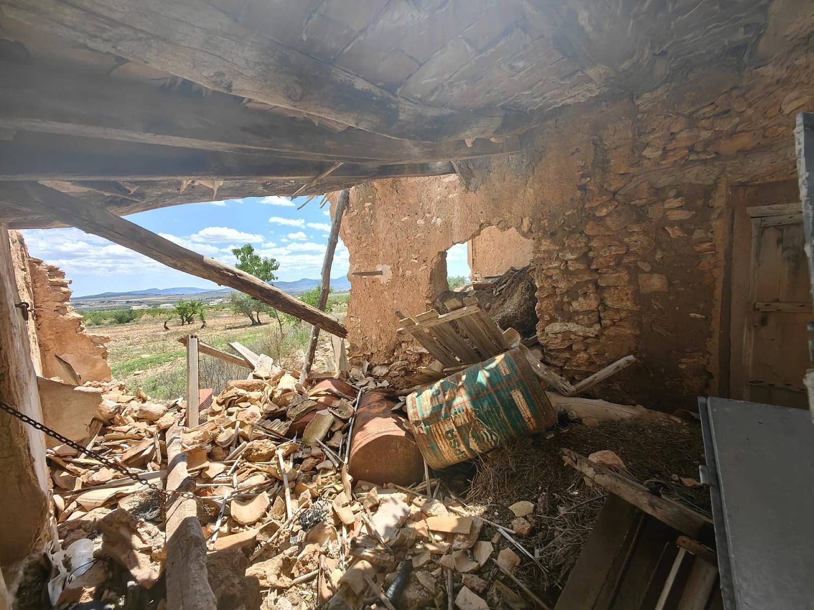 Ruin til salg i Pinoso - € 49.900 (Ref: 9475510)