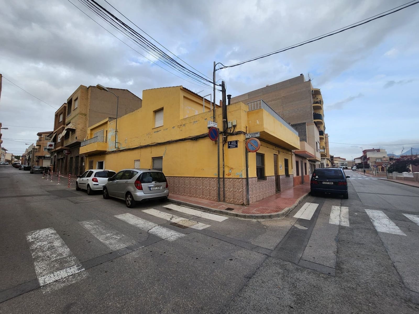 3 bedroom Townhouse for sale in Sax with garage - € 184,995 (Ref: 9483422)