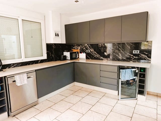 5 sypialnia Willa na sprzedaż w Elda - 450 000 € (Ref: 9485505)