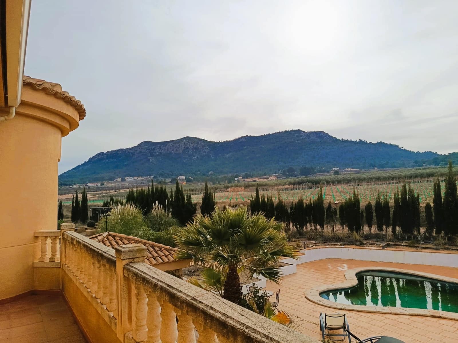 5 bedroom Villa for sale in Elda - € 450,000 (Ref: 9495144)