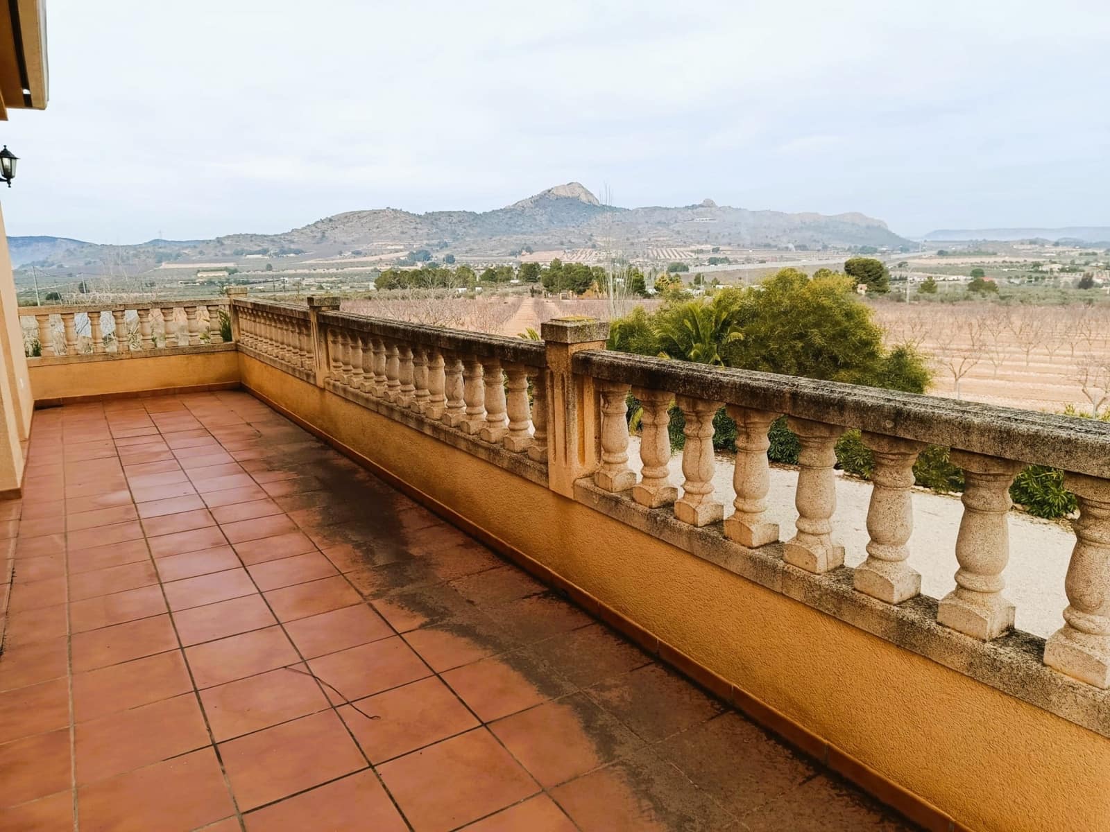 5 bedroom Villa for sale in Elda - € 450,000 (Ref: 9495144)