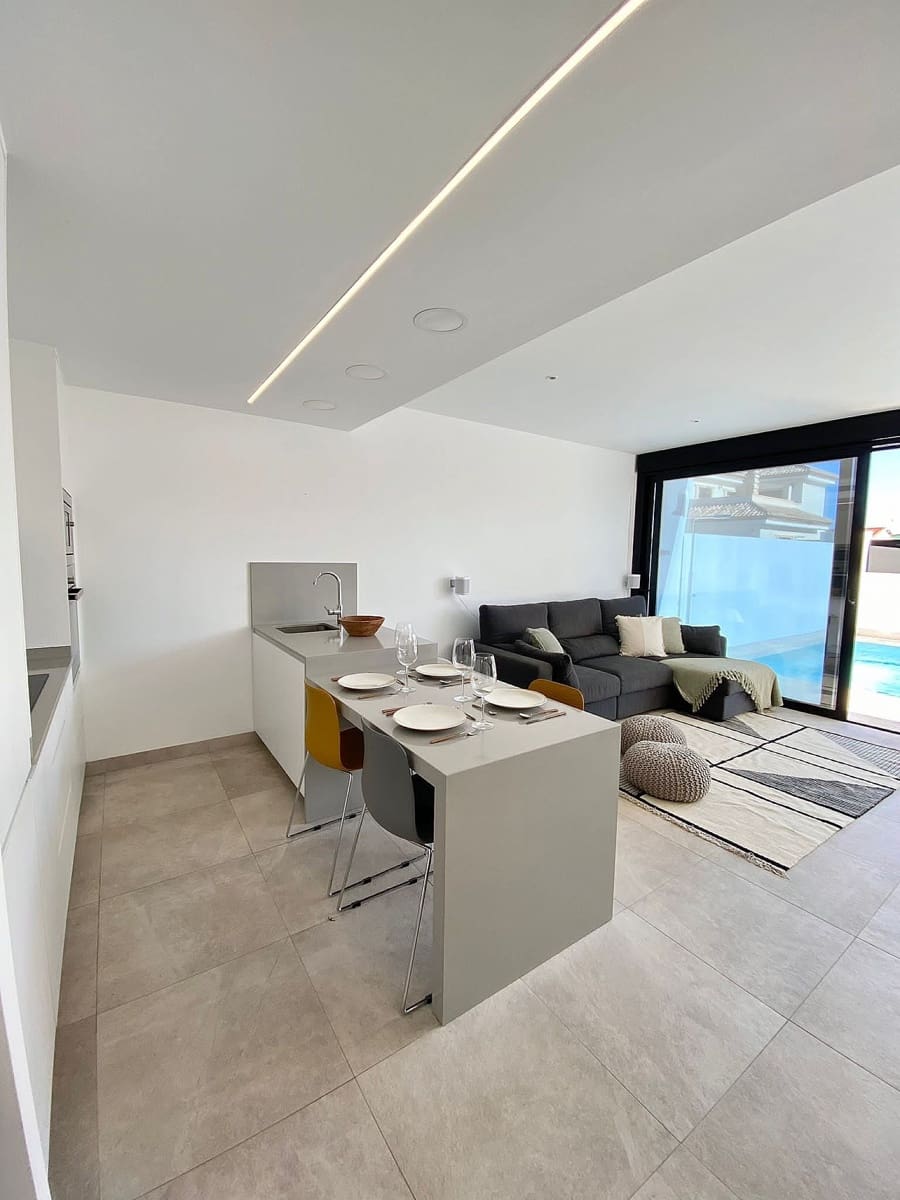 3 slaapkamer Villa te koop in Santiago de la Ribera met zwembad - € 319.950 (Ref: 9495178)