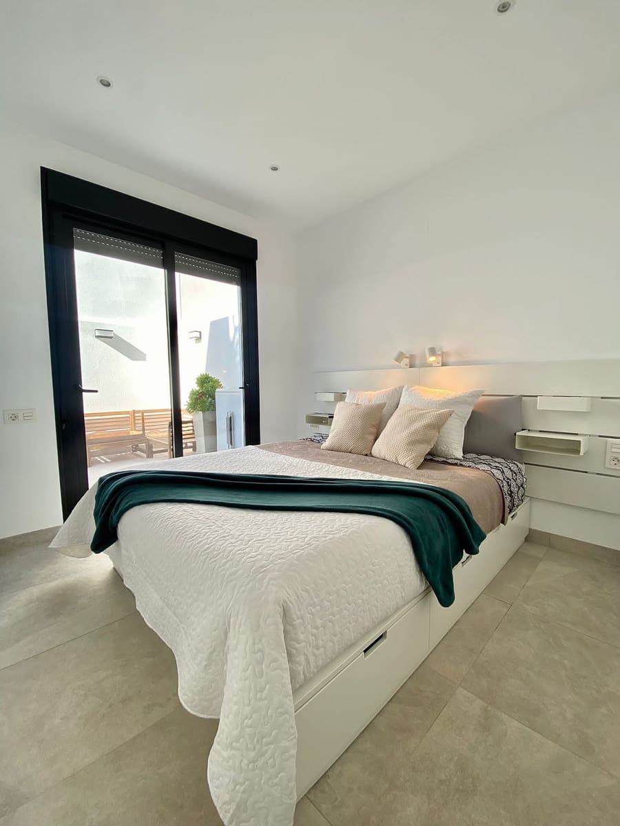 3 slaapkamer Villa te koop in Santiago de la Ribera met zwembad - € 319.950 (Ref: 9495178)