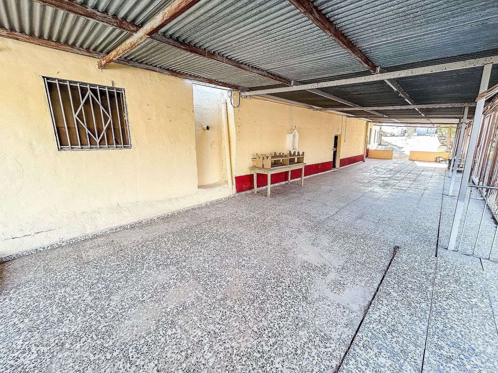 4 bedroom Finca/Country House for sale in Crevillente / Crevillent with pool garage - € 130,000 (Ref: 9495246)