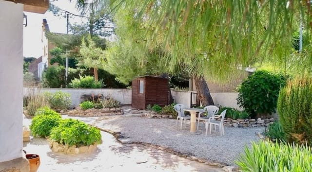 5 soveværelse Semi-Rækkehus til salg i Pinoso med swimmingpool garage - € 339.995 (Ref: 9495248)