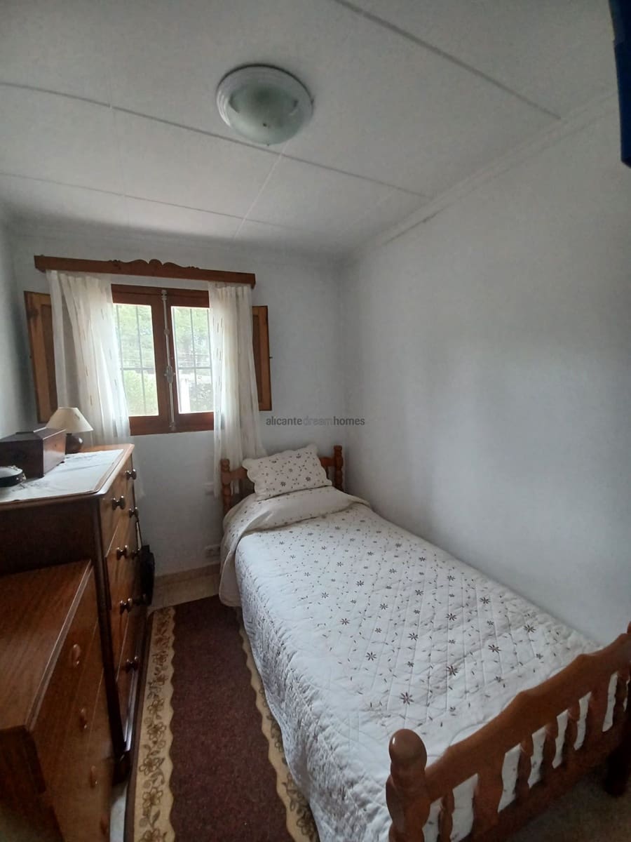 Finca/Casa Rural de 3 habitaciones en Yecla en venta con piscina garaje - 199.995 € (Ref: 9495250)