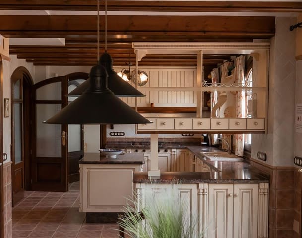 5 bedroom Finca/Country House for sale in Ciudad Quesada, Rojales with pool - € 995,000 (Ref: 9498032)