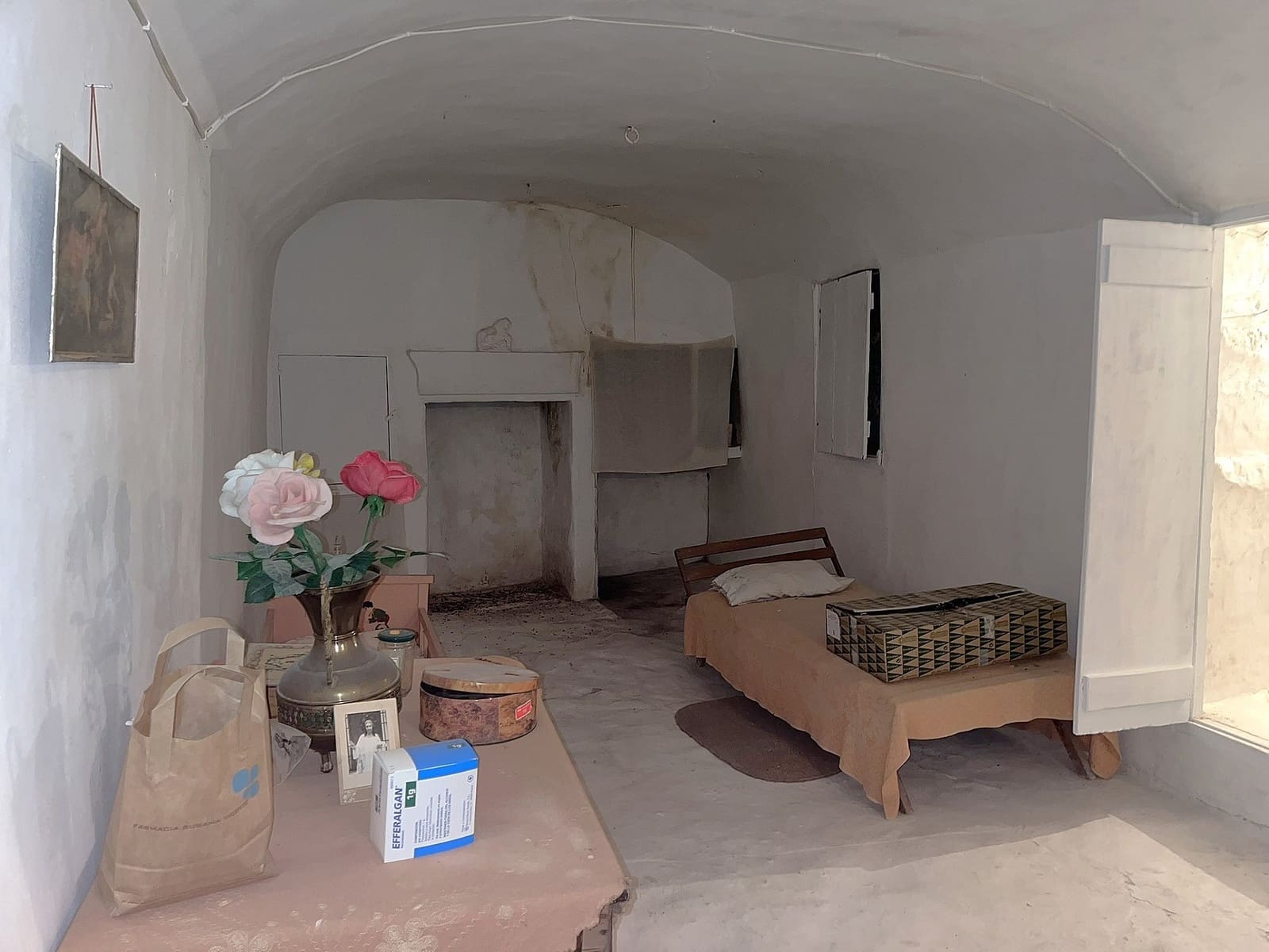 8 bedroom Finca/Country House for sale in Hondon de las Nieves - € 156,000 (Ref: 9498034)