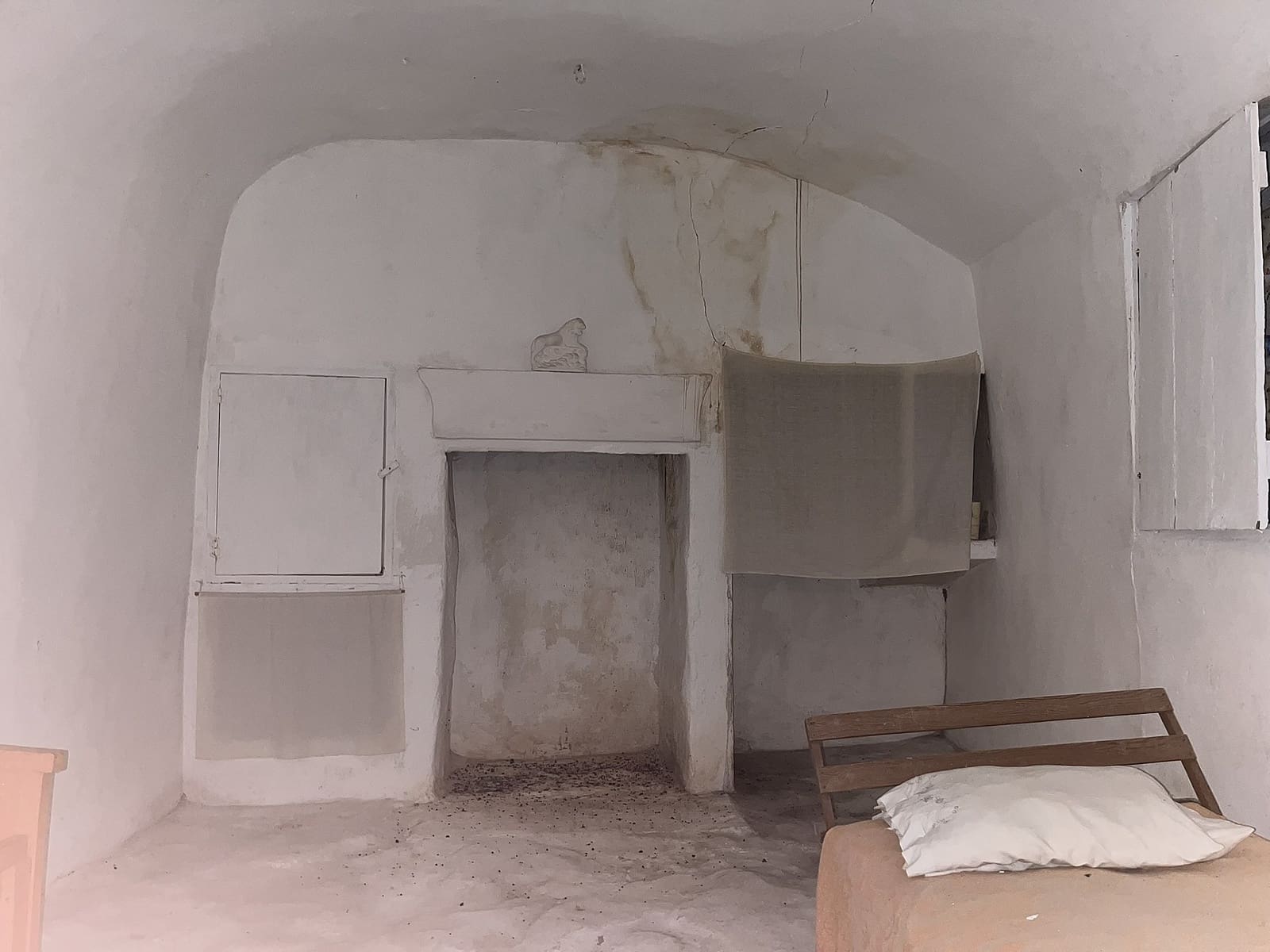 8 bedroom Finca/Country House for sale in Hondon de las Nieves - € 156,000 (Ref: 9498034)