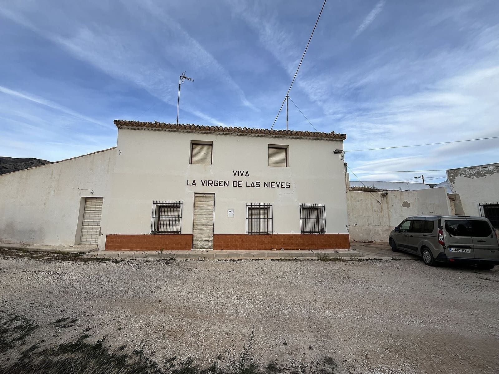 8 bedroom Finca/Country House for sale in Hondon de las Nieves - € 156,000 (Ref: 9498034)
