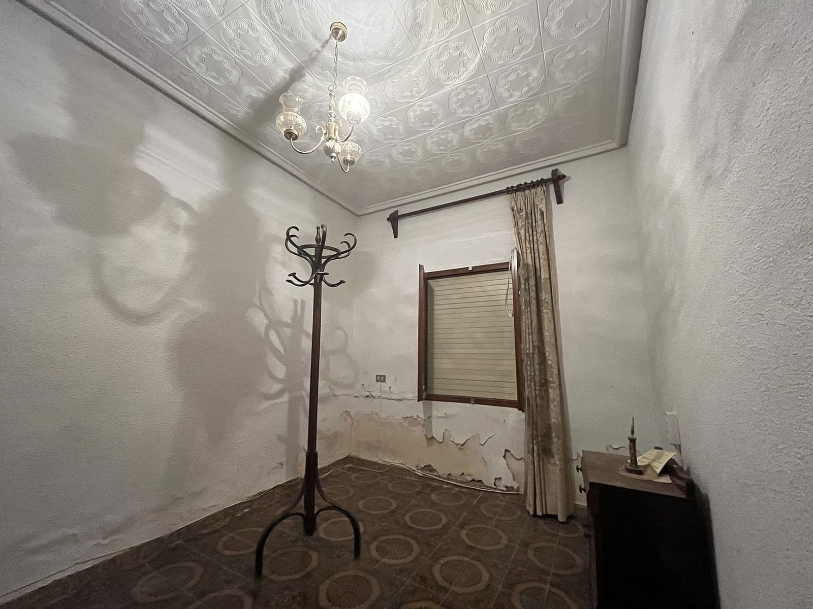 8 bedroom Finca/Country House for sale in Hondon de las Nieves - € 156,000 (Ref: 9498034)