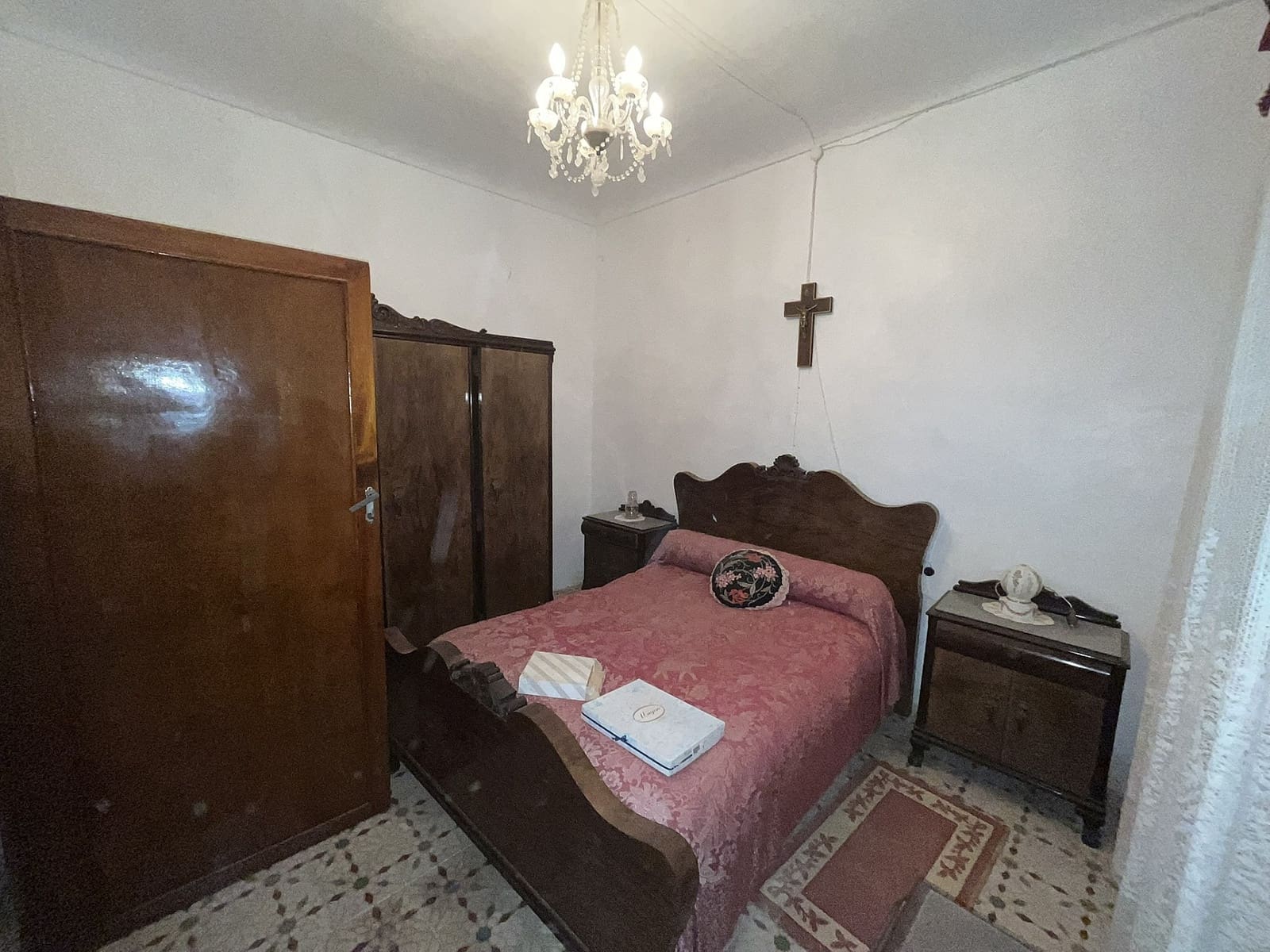 8 bedroom Finca/Country House for sale in Hondon de las Nieves - € 156,000 (Ref: 9498034)