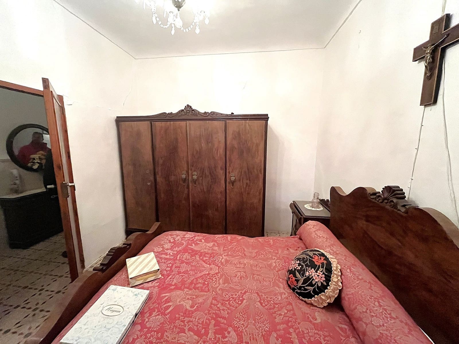 8 bedroom Finca/Country House for sale in Hondon de las Nieves - € 156,000 (Ref: 9498034)