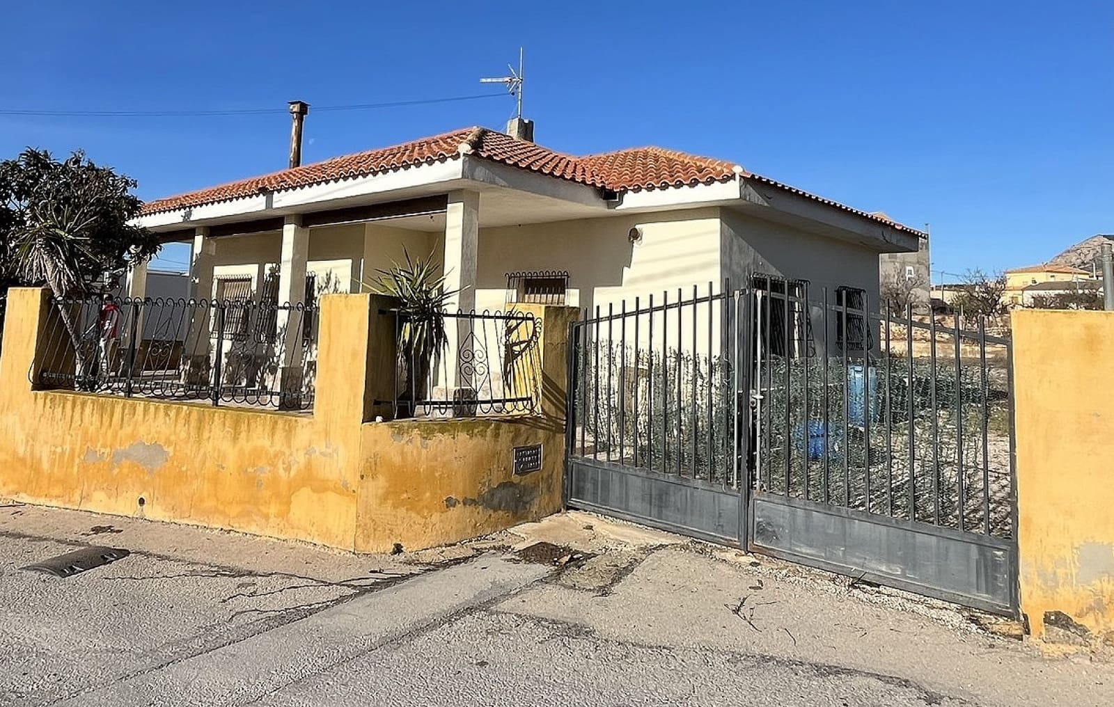 3 bedroom Villa for sale in Macisvenda - € 215,000 (Ref: 9498035)