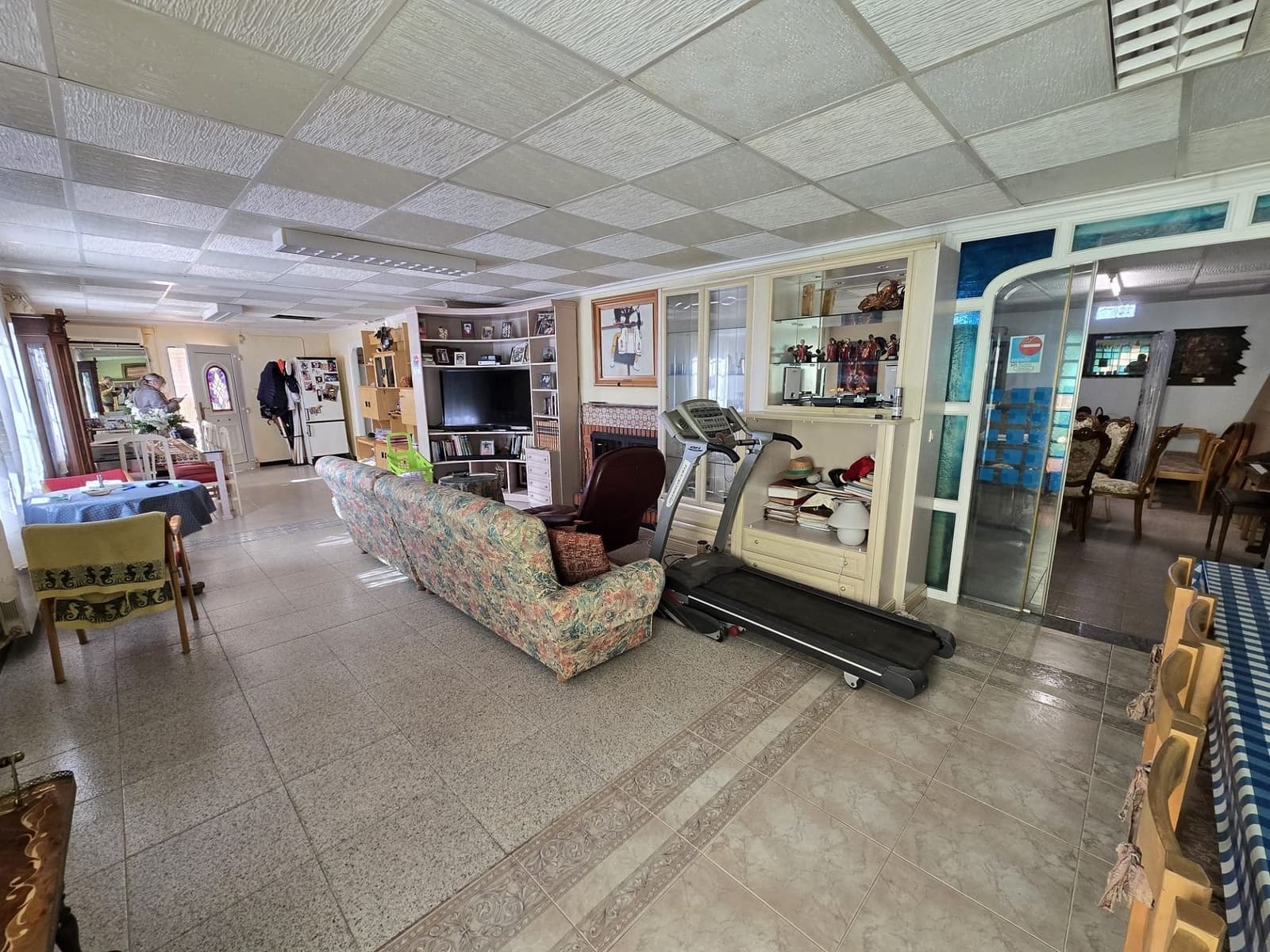 7 quarto Moradia para venda em Villena com piscina - 149 995 € (Ref: 9511972)