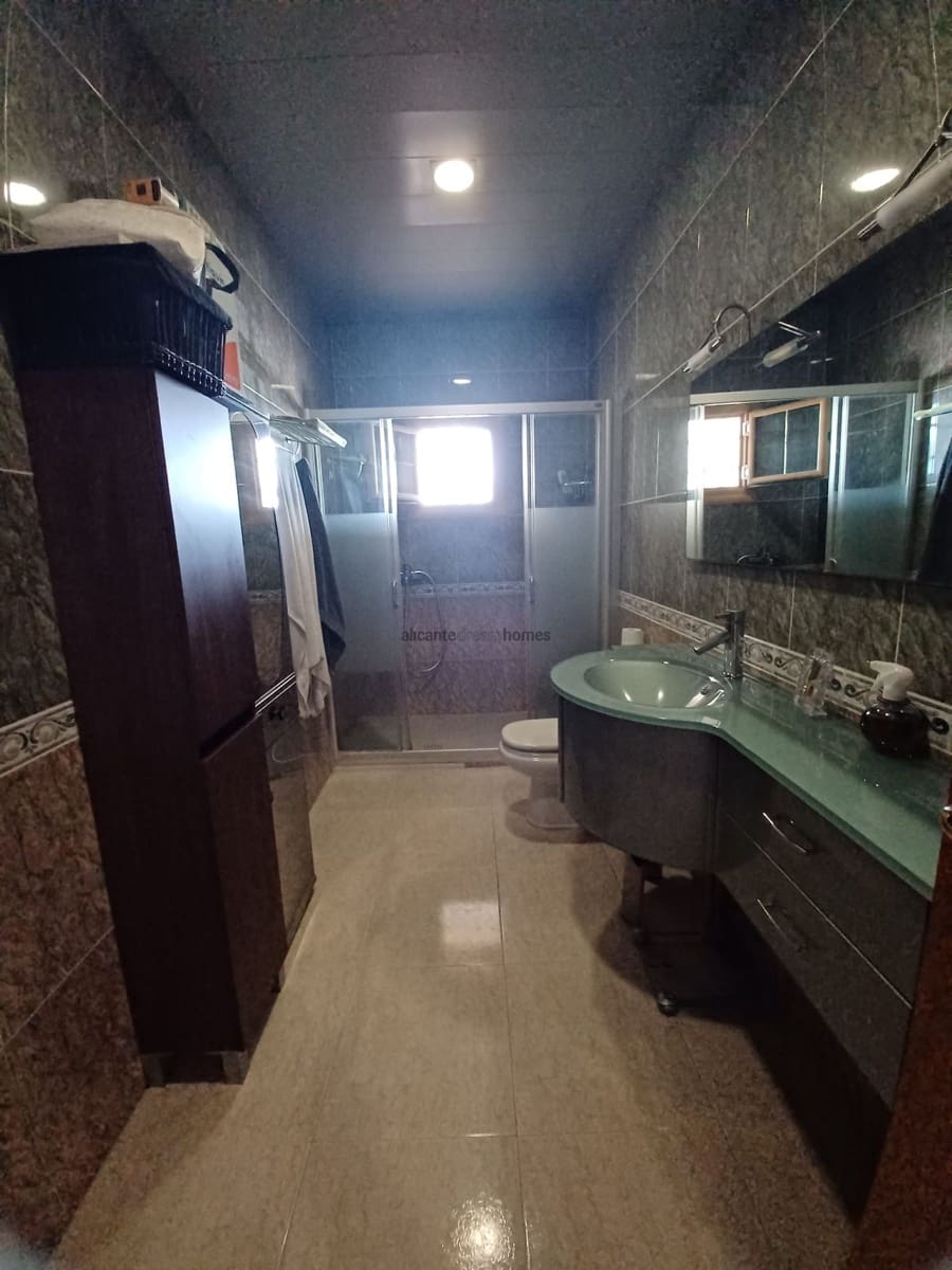 4 bedroom Finca/Country House for sale in Monovar / Monover with pool - € 225,000 (Ref: 9511973)