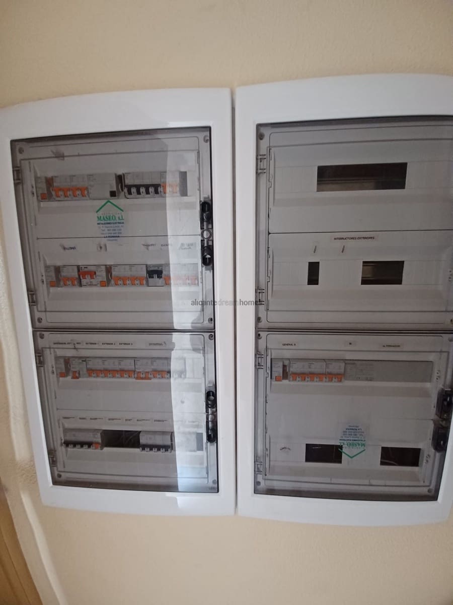 4 bedroom Finca/Country House for sale in Monovar / Monover with pool - € 225,000 (Ref: 9511973)