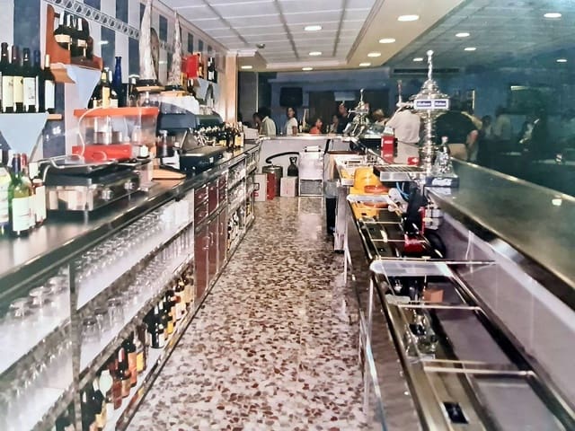 Commercial for sale in Salinas - € 499,000 (Ref: 9529392)